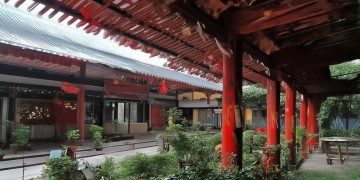 落叶能把什么歌吟唱？