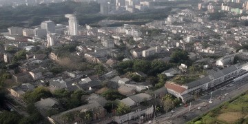 柳绿在对韵歌里该与什么相对呢？