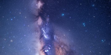 敢问天河谁更高究竟出自哪首歌？